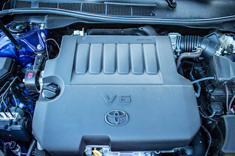 Editorial 2015 toyota camry xse v6 bm 08