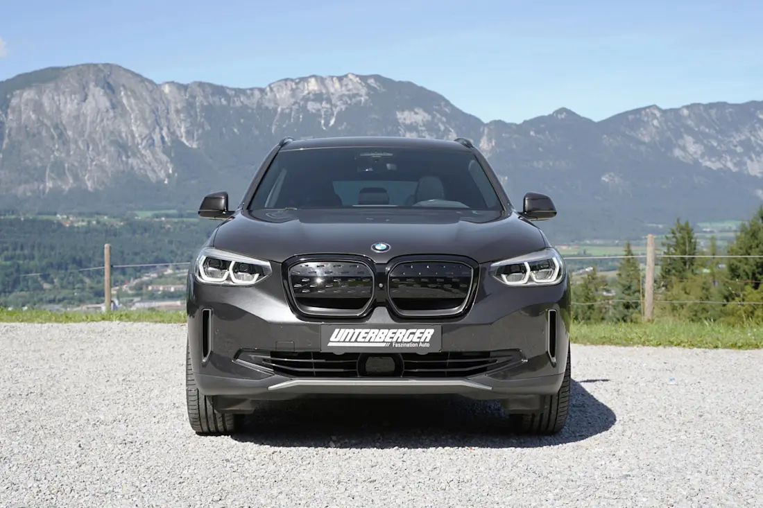 10 bmw-ix3-front