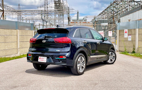 Editorial 2021 kia niro ev sx touring 05 ct