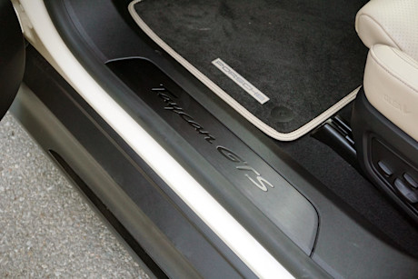 Editorial 2023 porsche taycan gts 230927 24 di