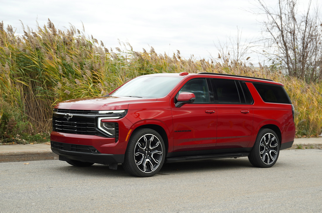Chevrolet Suburban RST 2025 : essai routier