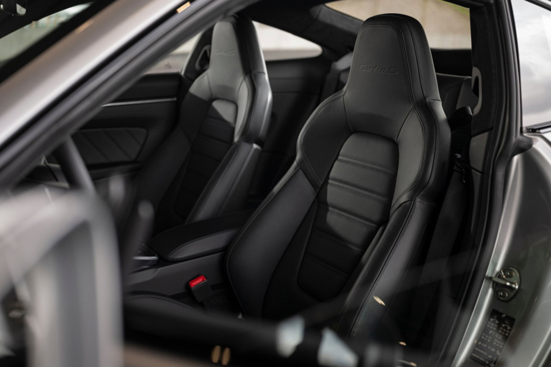 Porsche-911_Turbo_S-2021-1600-79.jpg