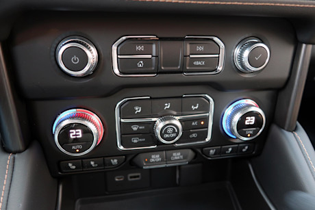 Editorial 2021 gmc yukon 4wd at4 28 jm