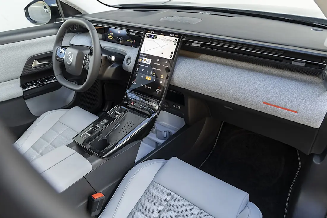 BEBE20251002 Citroën C5 Aircross 03