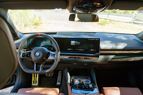 Editorial 2024 bmw i5 m60 xdrive fd 231001 10 kd