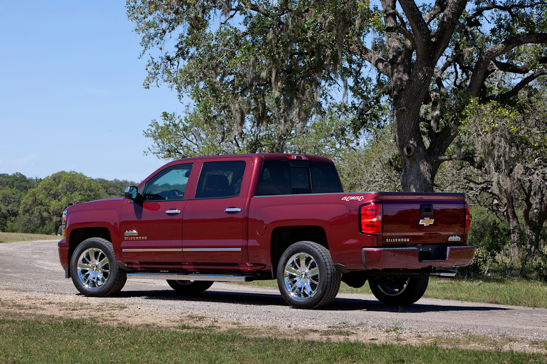 2014_Chevrolet_Silverado_High_Country-2.jpg