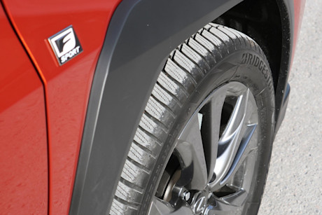 Editorial 2021 lexus ux 250h awd 12 jm