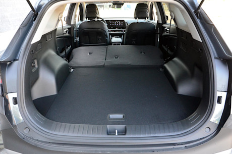 Kia Sportage HEV 2023 : essai routier Body Image