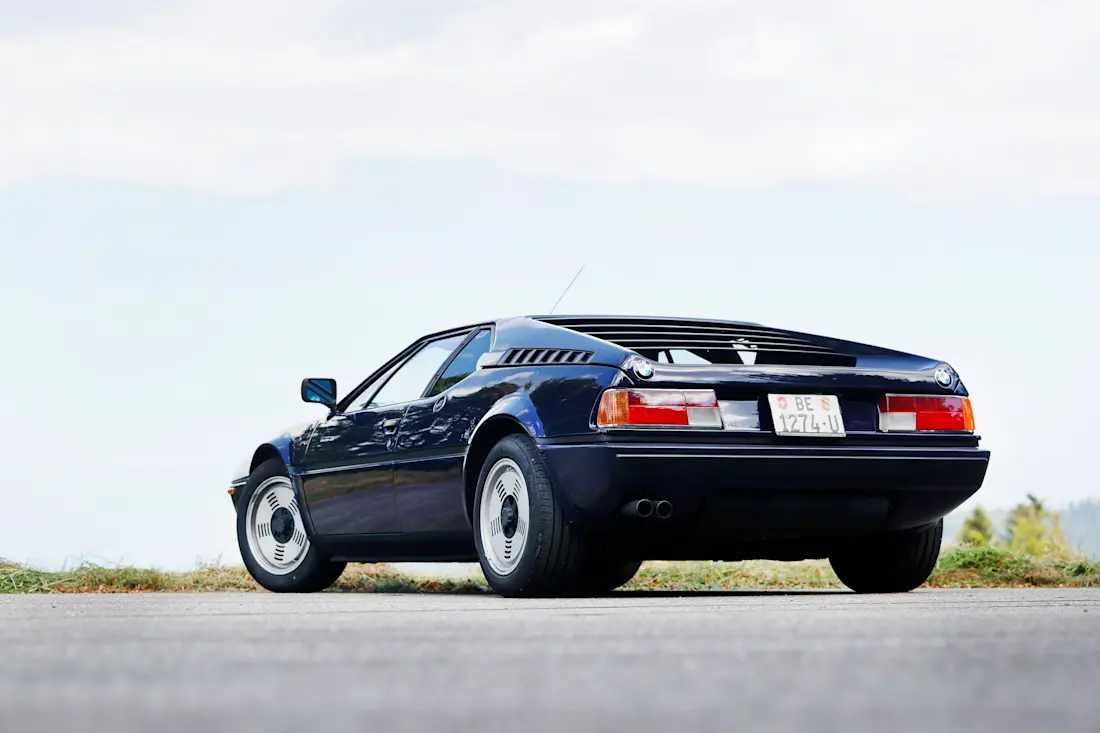 BMW M1 25