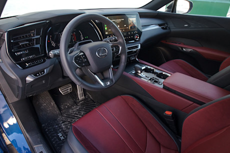 Editorial 2024 lexus rx td jv 17
