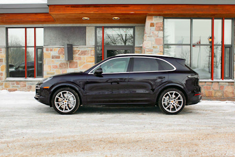 Editorial 2019 porsche cayenne turbo 03 pb