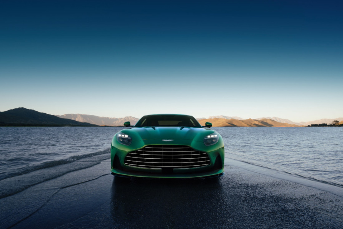 Nuevo-Aston-Martin-DB12-2023 (32).jpg