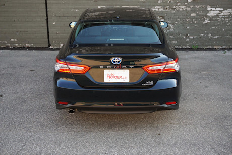 Editorial 2020 toyota camry hybrid xle 06 di