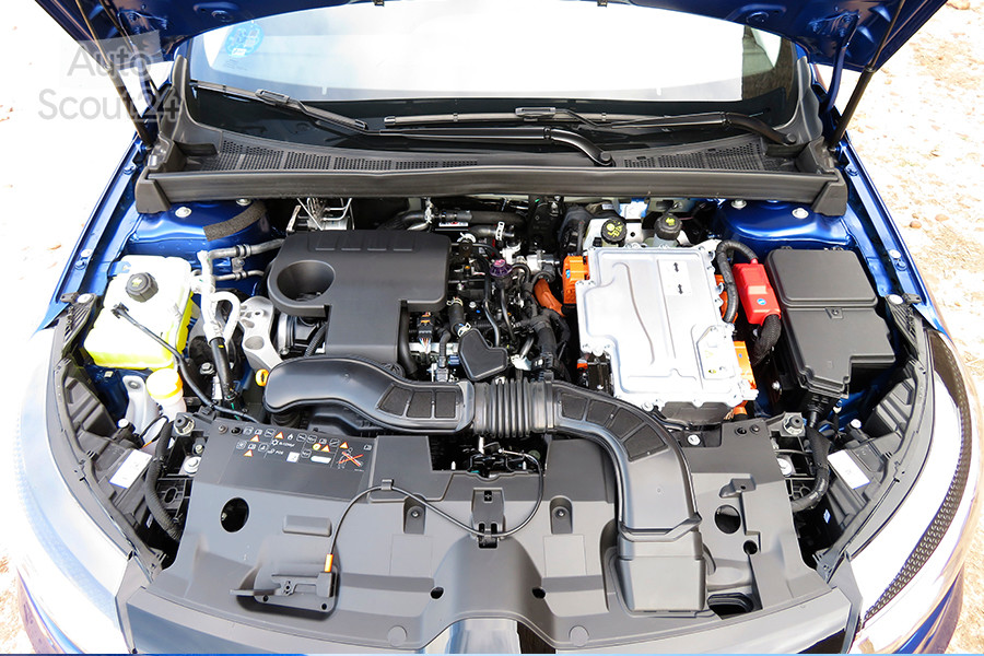 FT_9_renault_megane_hibrido_motor_1.JPG