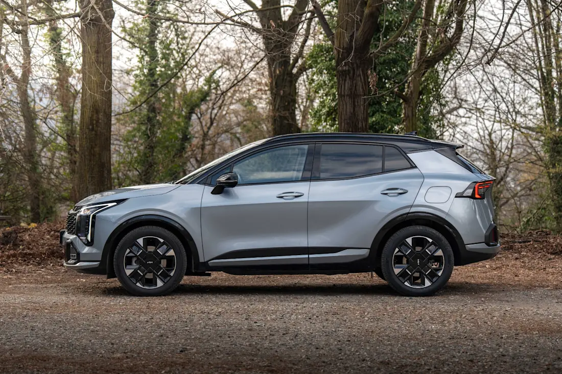 kia-sportage-lateral