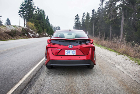 Editorial 2018 toyota prius prime technology 04 bm