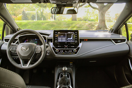 Toyota Corolla Hatchback XSE 6MT 2022 : essai routier Body Image