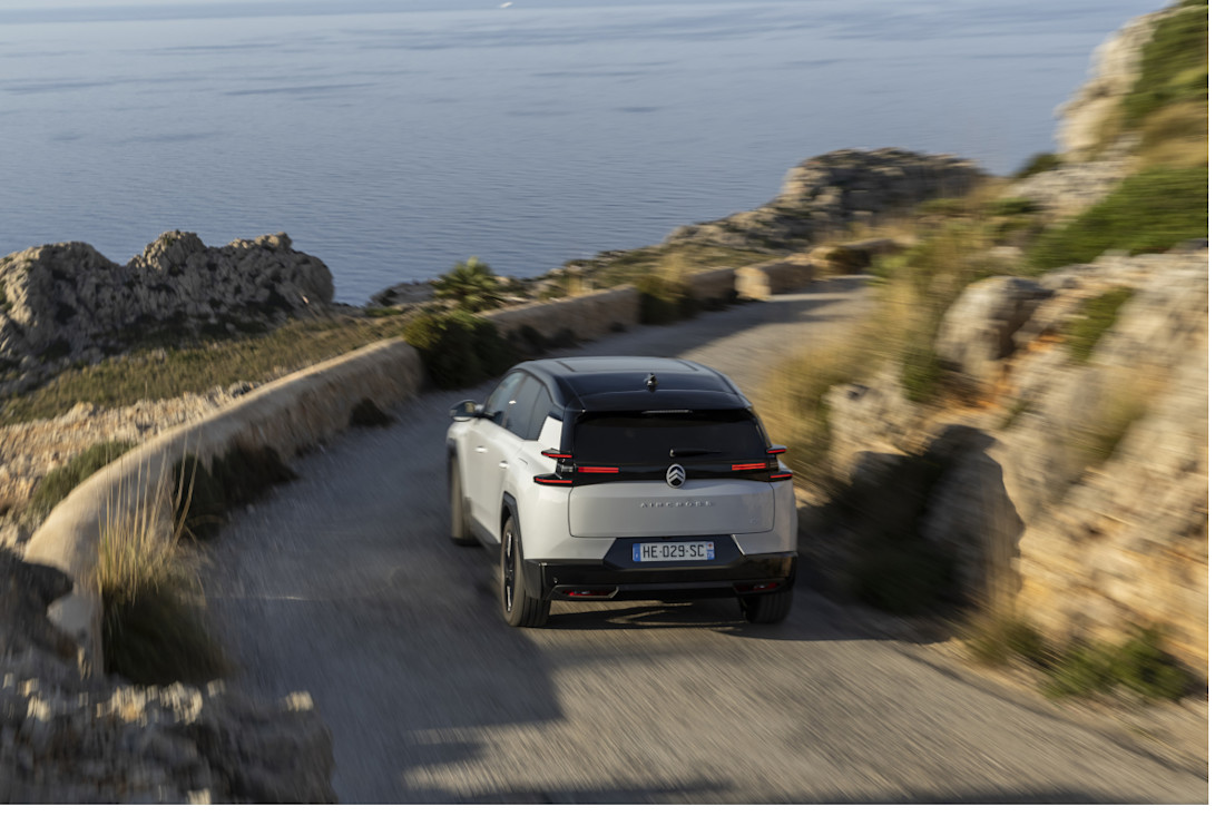 C5-Aircross-PHEV-022.jpg