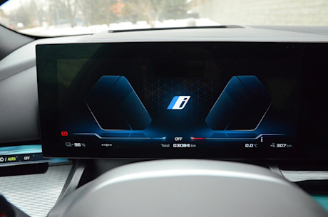 BMW i5 M60 xDrive 2024 : essai routier Body Image