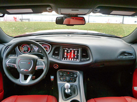 Editorial 2016 dodge challenger rt mopar 19 jb