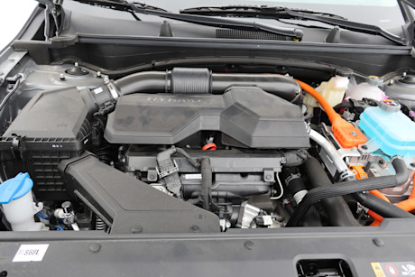 2026 Kia Sportage PHEV Review Image