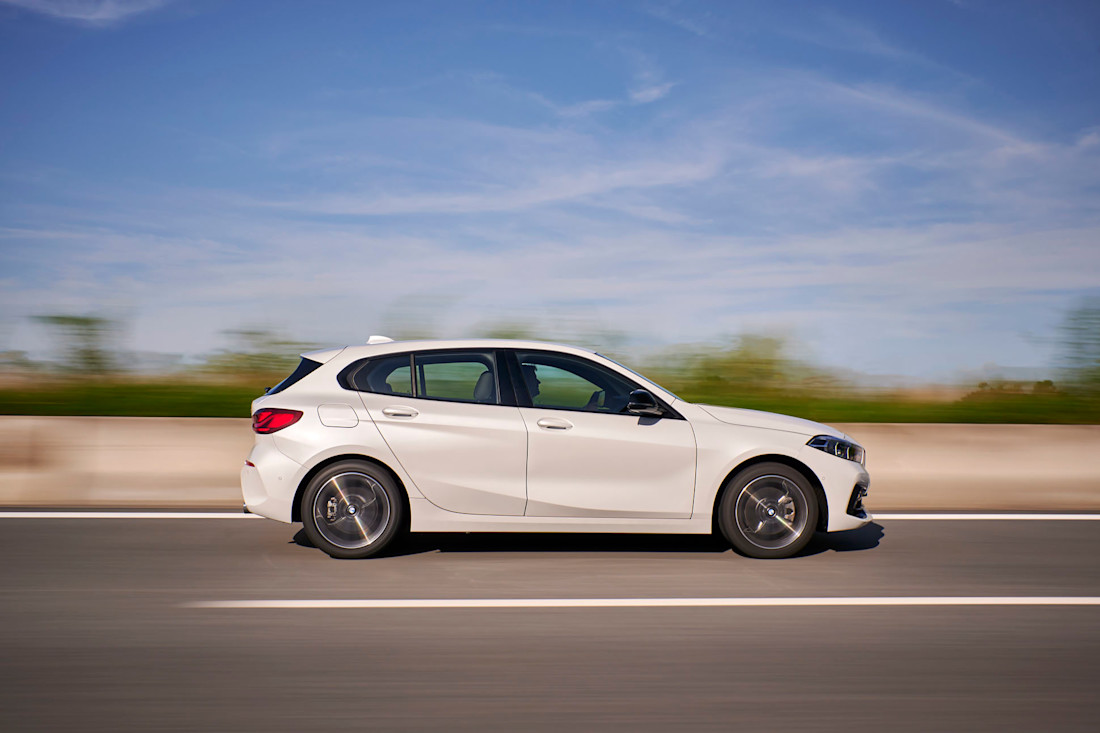 P90358873_highRes_the-all-new-bmw-1-se.jpg