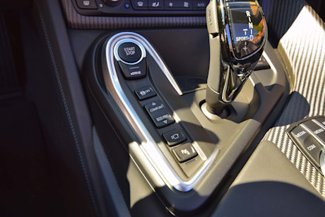 Editorial 2019 bmw i8 roadster 39 jp