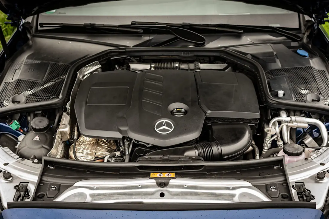 Mercedes-Benz-C300de-Engine Mercedes-Benz-C300de-Engine