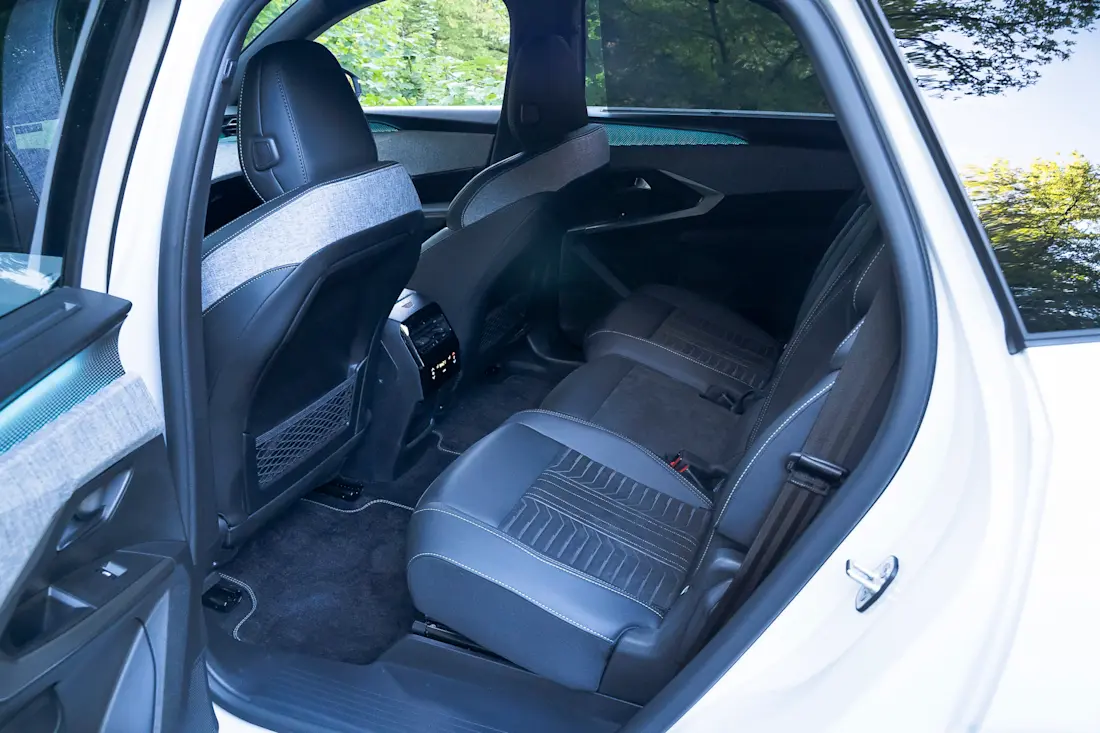 2026 Peugeot E-5008 Long Range-19