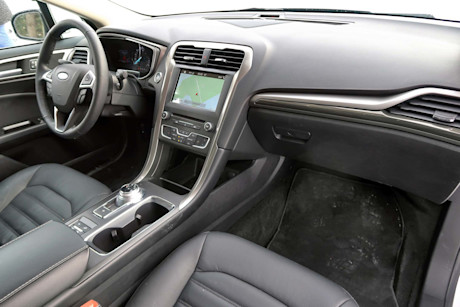 Editorial 2017 ford fusion energi platinum 09 jm