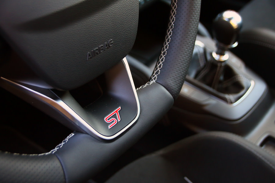 ford-focus-st-05.JPG