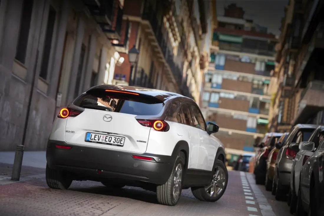 mazda-mx-30 (28) mazda-mx-30 (28)