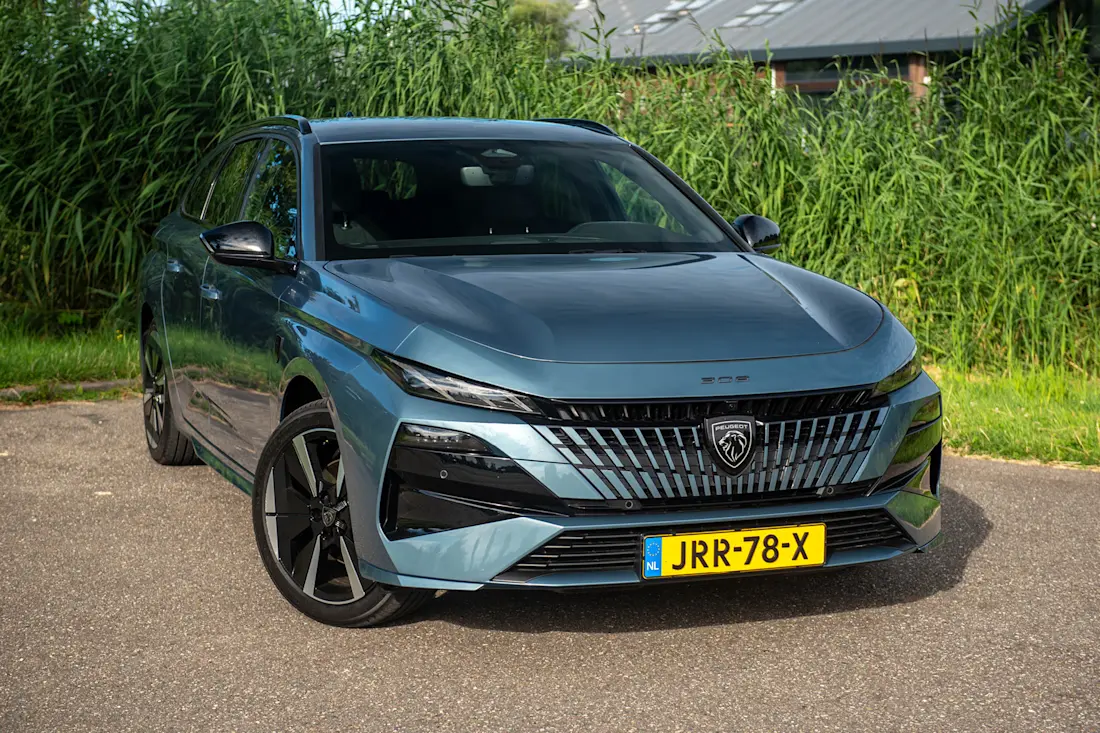 AS24 Peugeot e-308 SW 01