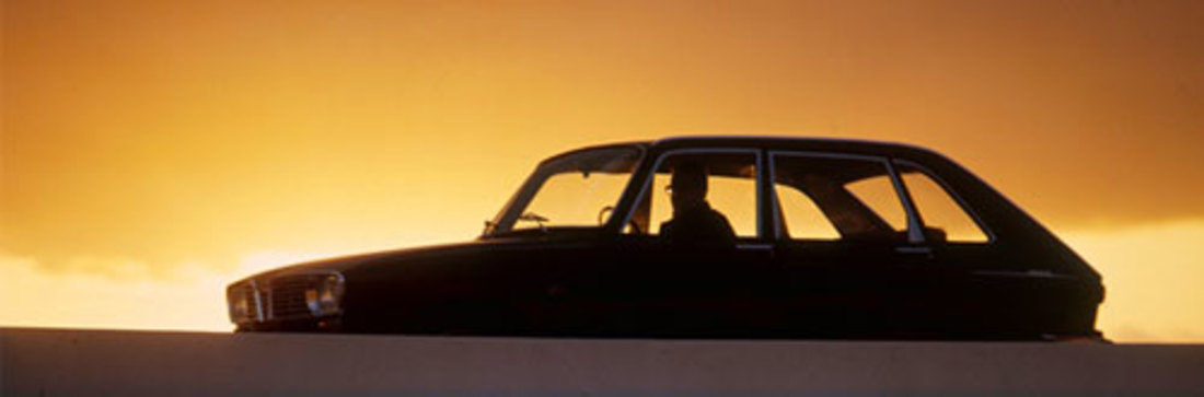 Rapport: Expo Renault 120 Years à Autoworld – Comme un air de vacances