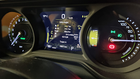Jeep Wrangler 4xe Rubicon X 2024 : essai routier Image