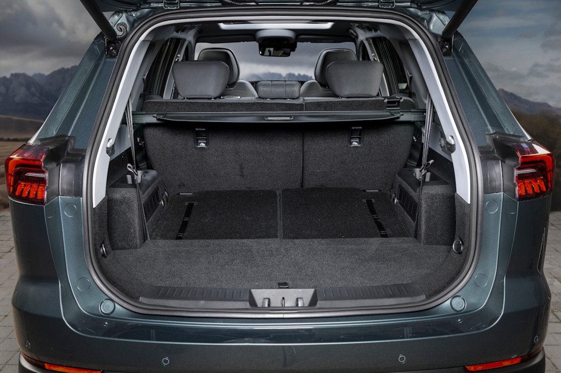 Ebro-s800-maletero (2).jpg