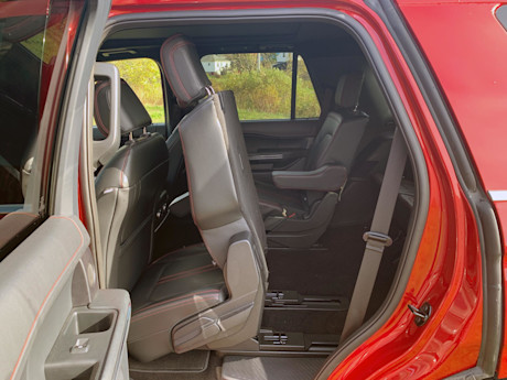 Editorial 2022 ford expedition limited stealth edition 34 mg