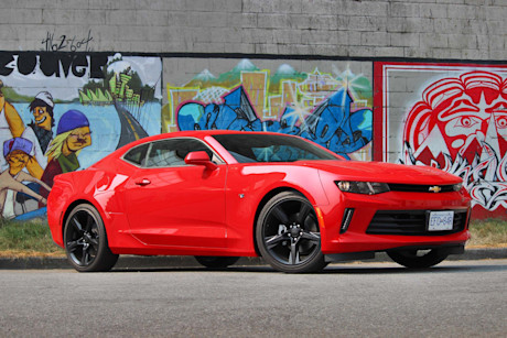 Editorial 2017 chevrolet camaro coupe 1lt 01 dh