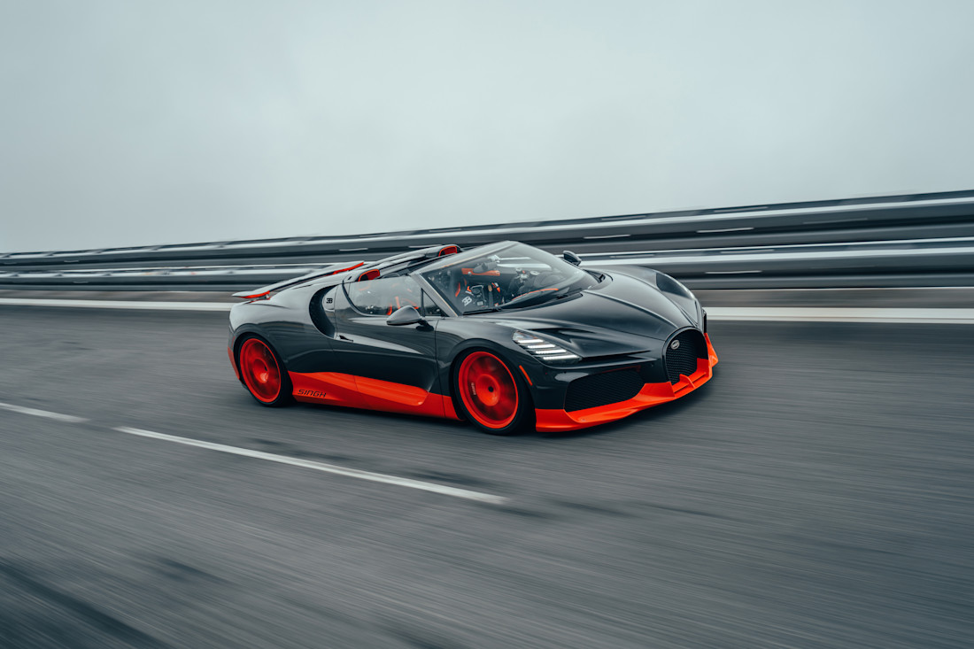 453,9 km/h : cette Bugatti est le cabriolet le plus rapide du monde