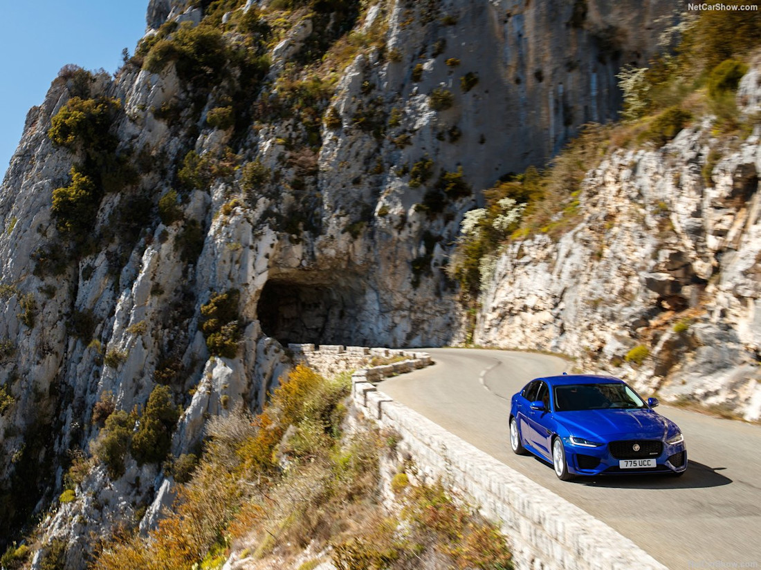 AS24 - Jaguar XE (10).jpg