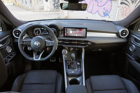 Editorial 2024 alfa romeo tonale veloce phev td 240415 28 jl