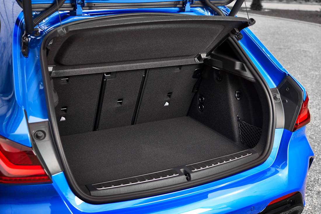 P90349588_highRes_the-all-new-bmw-1-se.jpg