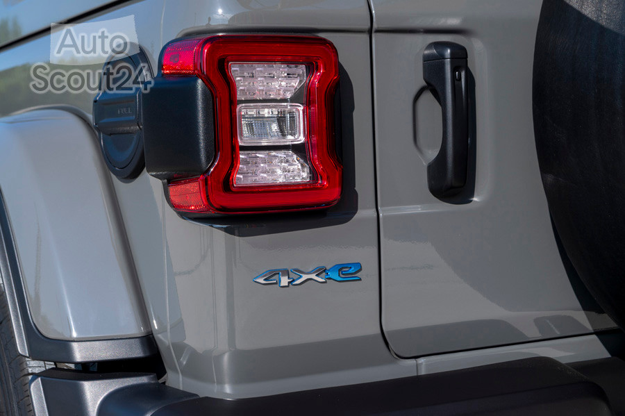 jeep-wrangler-4xe (1).jpg