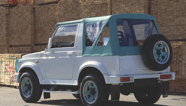 Suzuki Samurai