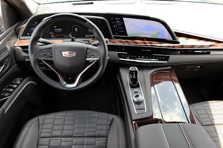 Editorial 2023 cadillac escalade esv sport platinum td 230920 23 jm
