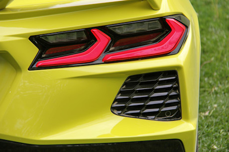 Editorial 2021 chevrolet corvette stingray 3lt convertible 22 dw