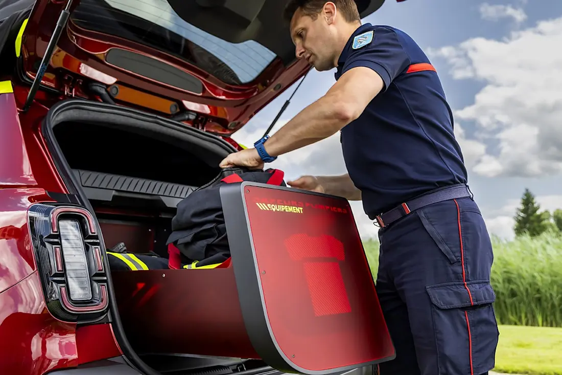 BEBE20250612 Renault Vision 4Rescue 01