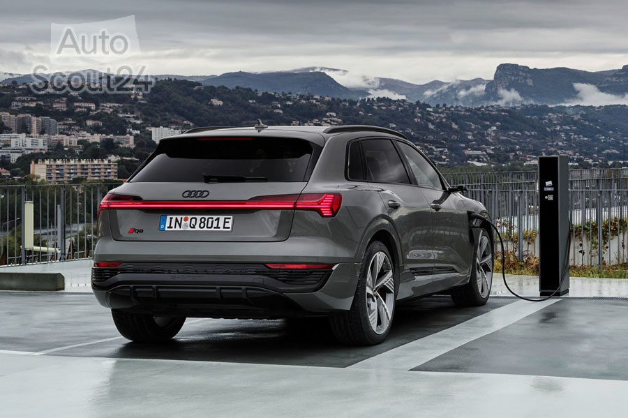 Audi-Q8_e-tron_quattro-2024-1600-15.jpg