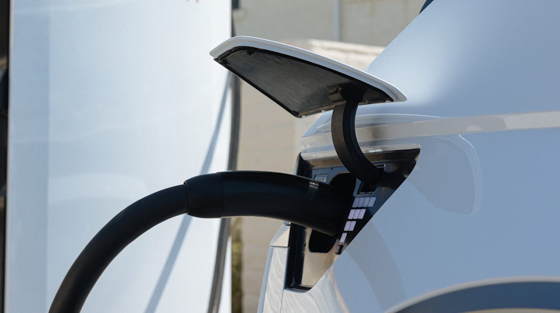 Editorial large 65950 hyundaisimplifiesandimproveselectricvehiclecharging