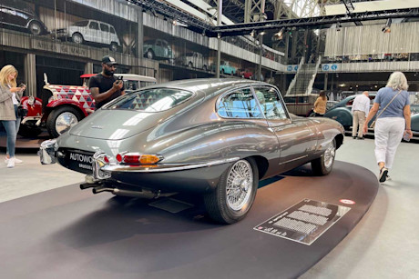 Editorial 14 1961 jaguar e type coupe 38